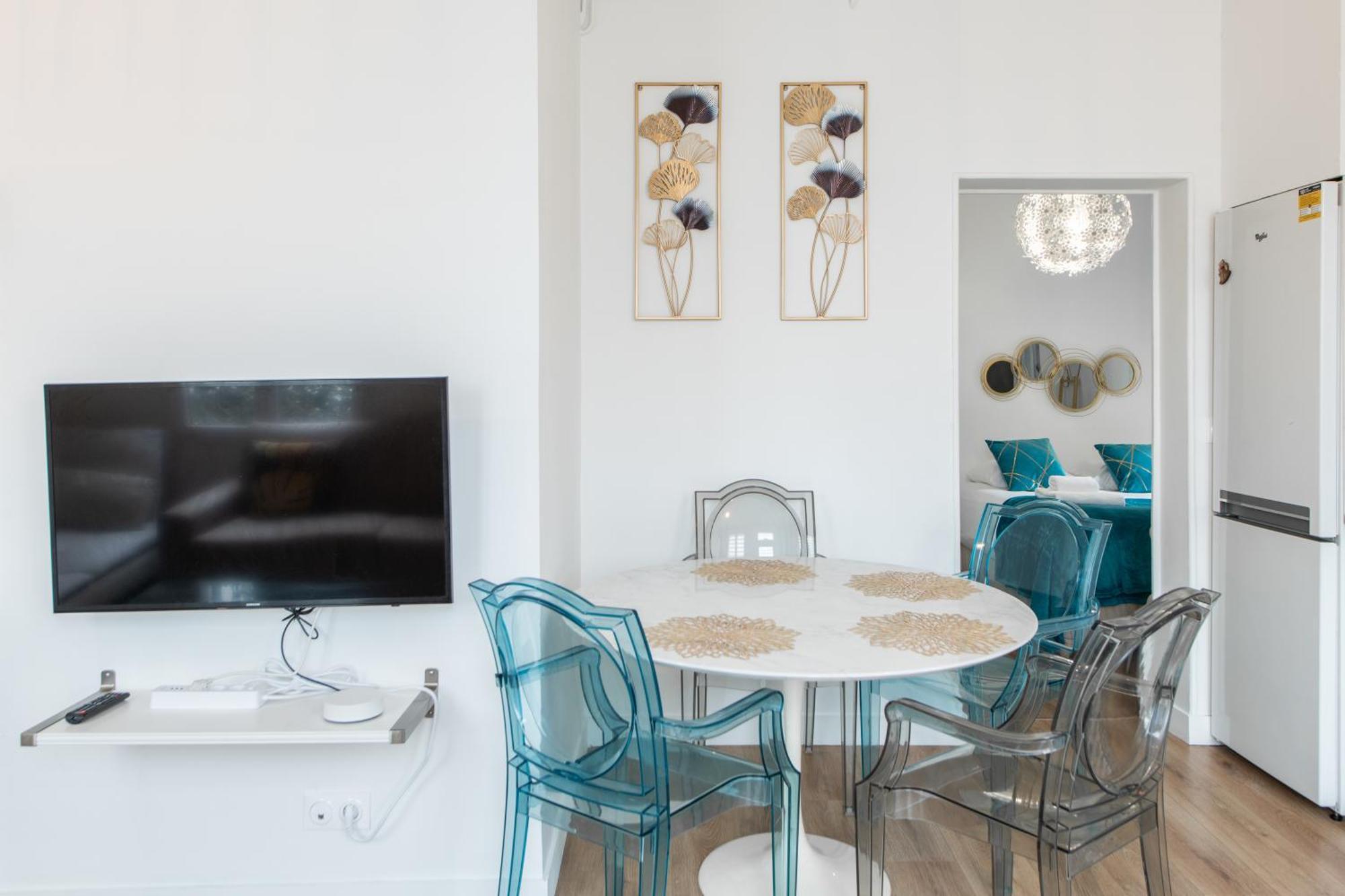 Spacious And Bright 2-Bedroom Large Apartment Very Close To Paris - Near Metro Булонь-Бийанкур Экстерьер фото