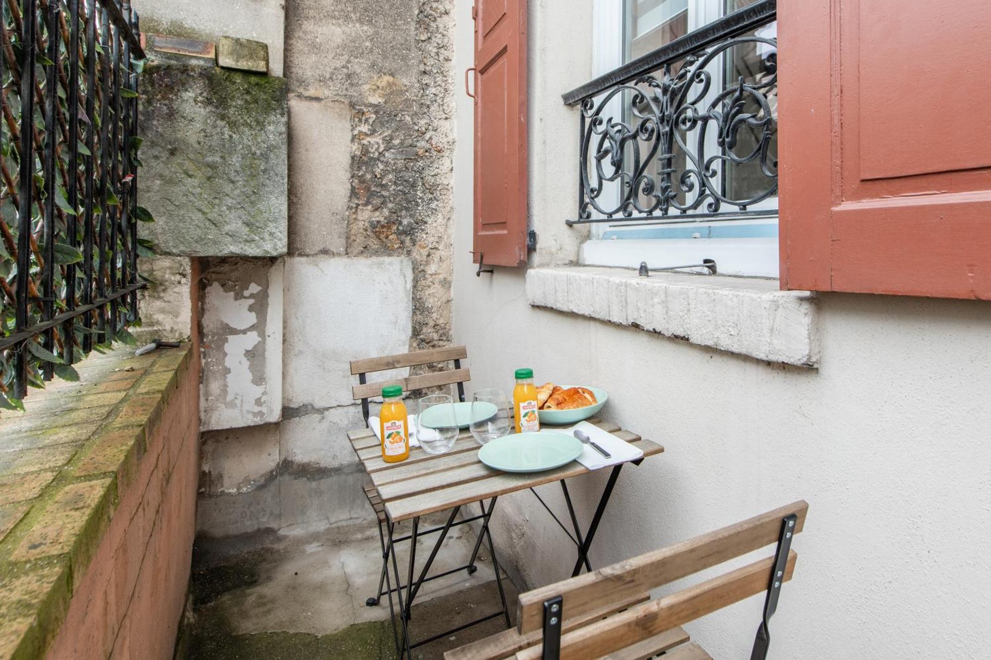 Spacious And Bright 2-Bedroom Large Apartment Very Close To Paris - Near Metro Булонь-Бийанкур Экстерьер фото