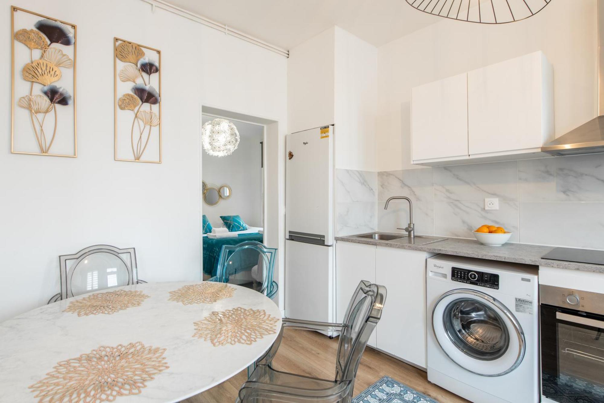 Spacious And Bright 2-Bedroom Large Apartment Very Close To Paris - Near Metro Булонь-Бийанкур Экстерьер фото