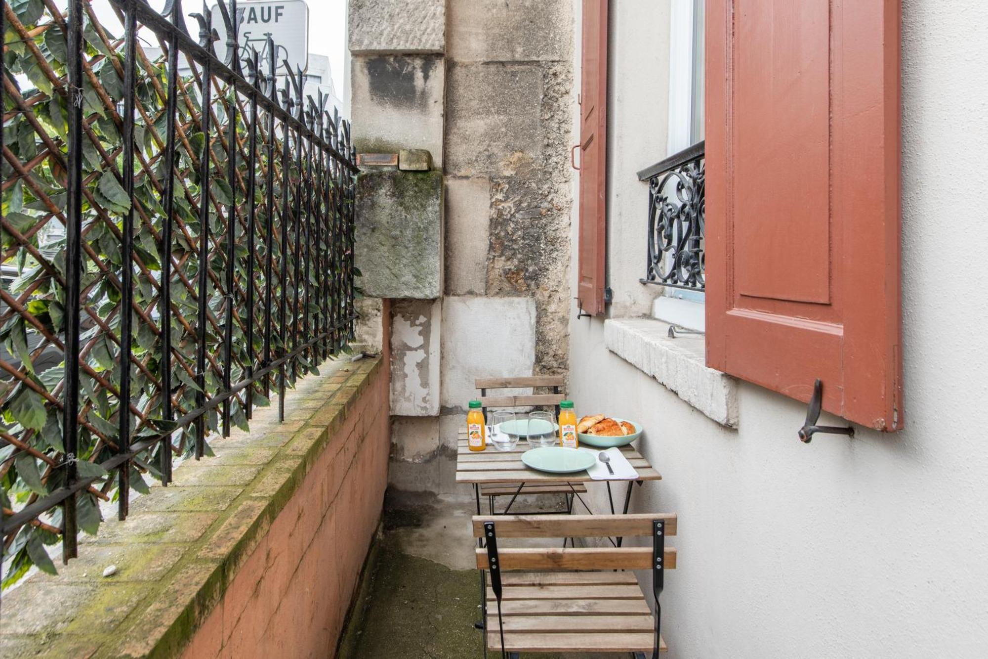 Spacious And Bright 2-Bedroom Large Apartment Very Close To Paris - Near Metro Булонь-Бийанкур Экстерьер фото